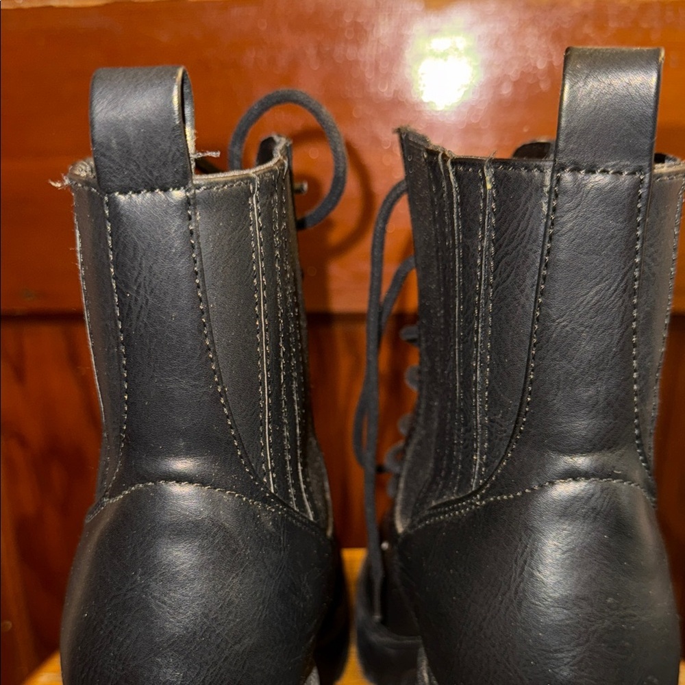 MIA Daryl Lace-Up Boot - Picture 6 of 12